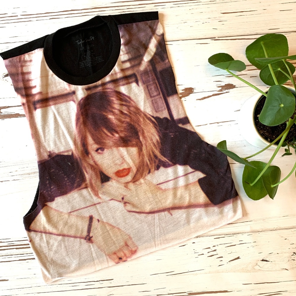 Taylor Swift Graphic Muscle Tank (S)
